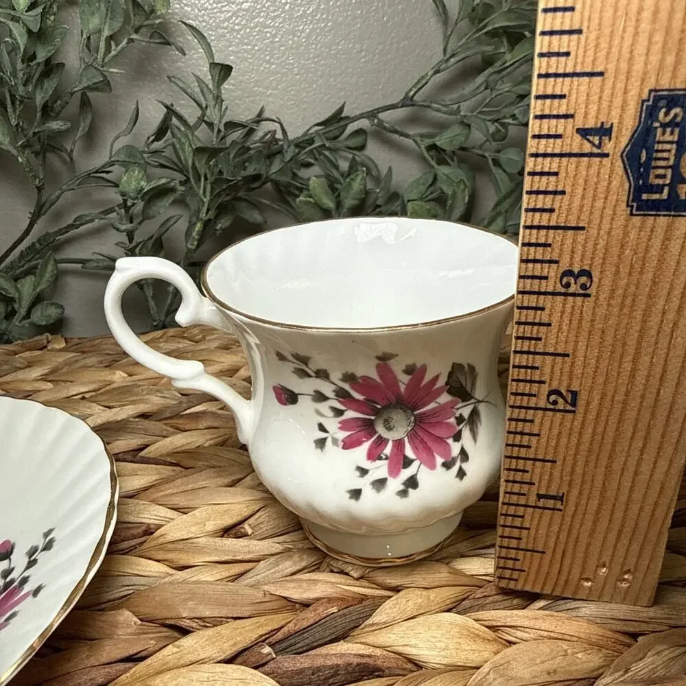 ROYAL Dover Tea Cup & Saucer Floral Pink Daisy Bone China Gold Trim England Vtg